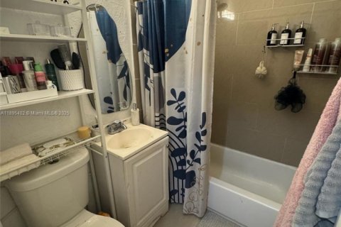 Снять в аренду виллу или дом в Майами, Флорида 2 спальни, 108.42м2, № 1947635 - фото 8