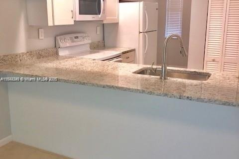 Copropriété à louer à Plantation, Floride: 2 chambres, 77.48 m2 № 1834533 - photo 4