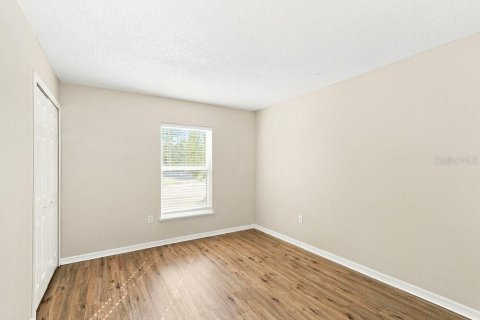 House in Land O' Lakes, Florida 4 bedrooms, 175.77 sq.m. № 2396301 - photo 13