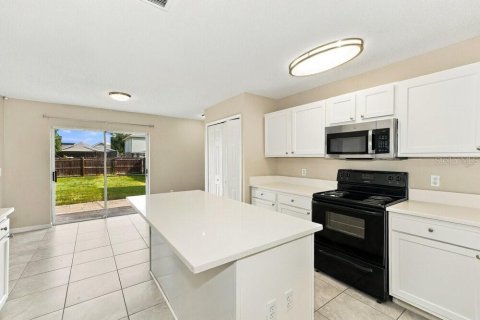 House in Land O' Lakes, Florida 4 bedrooms, 175.77 sq.m. № 2396301 - photo 9
