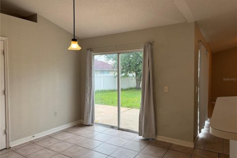 Casa en alquiler en Kissimmee, Florida, 4 dormitorios, 152.36 m2 № 1808548 - foto 15
