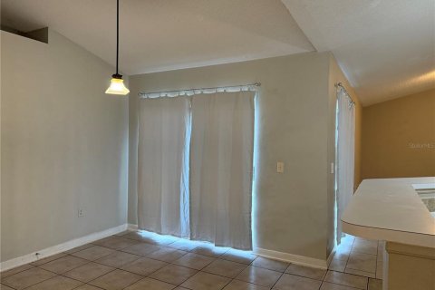 Casa en alquiler en Kissimmee, Florida, 4 dormitorios, 152.36 m2 № 1808548 - foto 14