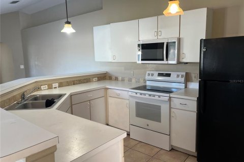 Casa en alquiler en Kissimmee, Florida, 4 dormitorios, 152.36 m2 № 1808548 - foto 19