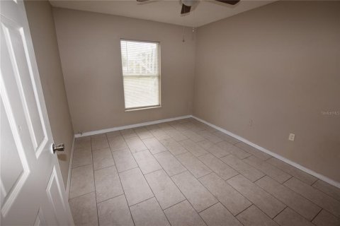 Casa en alquiler en Kissimmee, Florida, 4 dormitorios, 152.36 m2 № 1808548 - foto 10