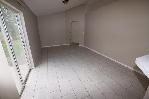 Casa en alquiler en Kissimmee, Florida, 4 dormitorios, 152.36 m2 № 1808548 - foto 8