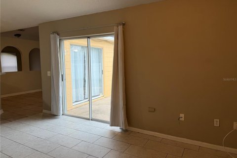 Casa en alquiler en Kissimmee, Florida, 4 dormitorios, 152.36 m2 № 1808548 - foto 17