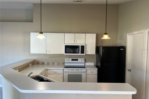 Casa en alquiler en Kissimmee, Florida, 4 dormitorios, 152.36 m2 № 1808548 - foto 18