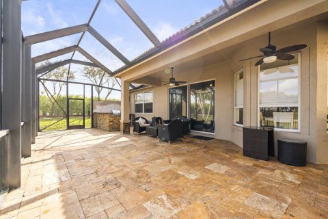 House in Wellington, Florida 4 bedrooms, 230.21 sq.m. № 2147159 - photo 18