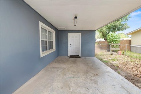 House in Bartow, Florida 3 bedrooms, 102.19 sq.m. № 2120198 - photo 30