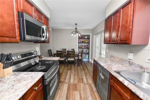 House in Bartow, Florida 3 bedrooms, 102.19 sq.m. № 2120198 - photo 12