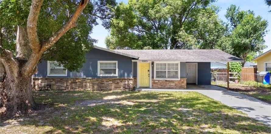 House in Bartow, Florida 3 bedrooms, 102.19 sq.m. № 2120198