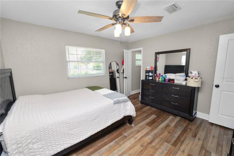 House in Bartow, Florida 3 bedrooms, 102.19 sq.m. № 2120198 - photo 13