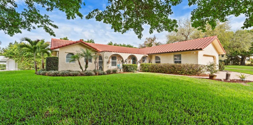 Villa ou maison à Stuart, Floride 3 chambres, 164.44 m2 № 2249302