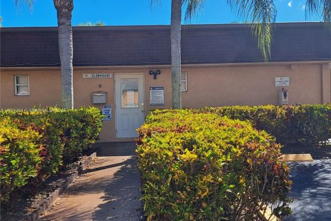 Condo in Miami, Florida, 2 bedrooms  № 1953323 - photo 23