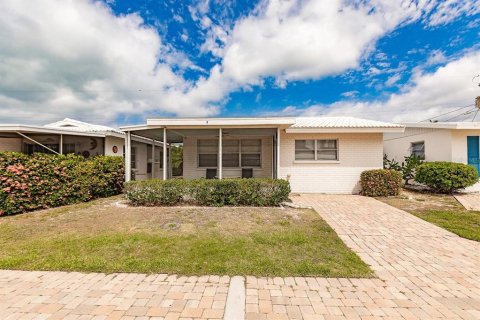 Villa ou maison à Sarasota, Floride 2 chambres, 83.61 m2 № 2125771