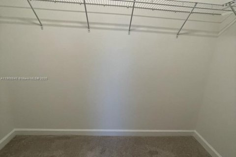 Casa en venta en Miami, Florida, 3 dormitorios, 149.76 m2 № 1967427 - foto 3