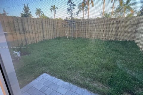 Casa en venta en Miami, Florida, 3 dormitorios, 149.76 m2 № 1967427 - foto 9