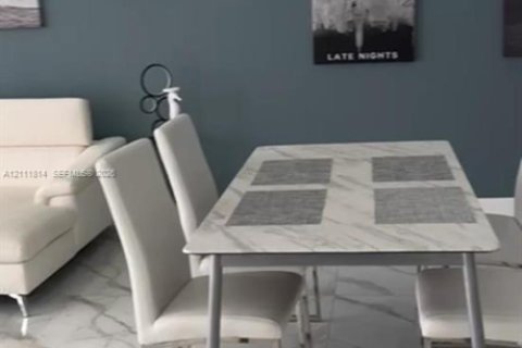 Copropriété à vendre à Hollywood, Floride: 1 chambre, 83.24 m2 № 2429891 - photo 3