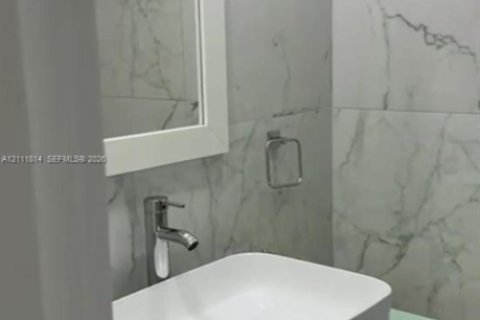 Copropriété à vendre à Hollywood, Floride: 1 chambre, 83.24 m2 № 2429891 - photo 7
