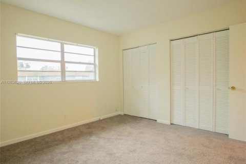 Снять в аренду таунхаус в Плантация, Флорида 2 спальни, 87.14м2, № 2047215 - фото 22