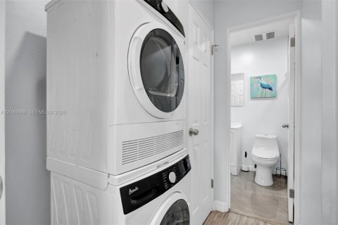 Villa ou maison à louer à Fort Lauderdale, Floride: 1 chambre, 143.91 m2 № 2087970 - photo 13