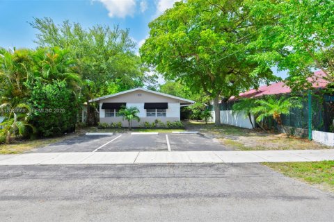 Villa ou maison à louer à Fort Lauderdale, Floride: 1 chambre, 143.91 m2 № 2087970 - photo 15