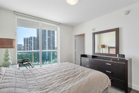 Condo in Aventura, Florida, 2 bedrooms № 2059720 - photo 30