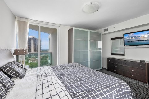 Condo in Aventura, Florida, 2 bedrooms № 2059720 - photo 18