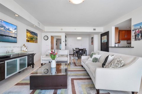 Condo in Aventura, Florida, 2 bedrooms № 2059720 - photo 3