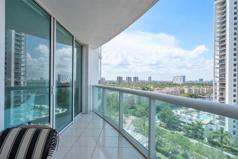 Condo in Aventura, Florida, 2 bedrooms № 2059720 - photo 23