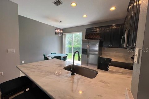 Townhouse in Pinellas Park, Florida 2 bedrooms, 112.41 sq.m. № 1899154 - photo 9
