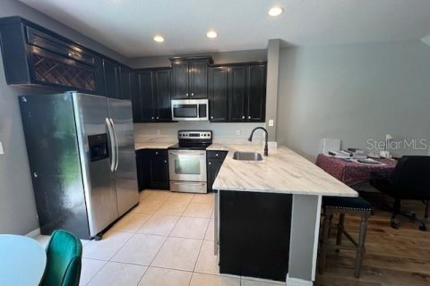 Townhouse in Pinellas Park, Florida 2 bedrooms, 112.41 sq.m. № 1899154 - photo 10