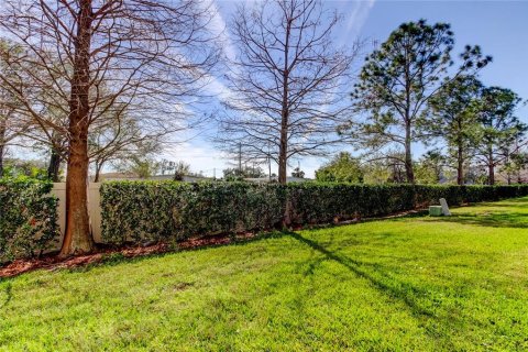 Townhouse in Pinellas Park, Florida 2 bedrooms, 112.41 sq.m. № 1899154 - photo 24