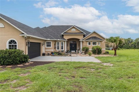 House in Mulberry, Florida 3 bedrooms, 232.63 sq.m. № 2220386 - photo 2