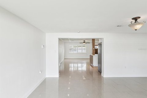 Casa en alquiler en Largo, Florida, 3 dormitorios, 159.79 m2 № 1825233 - foto 16