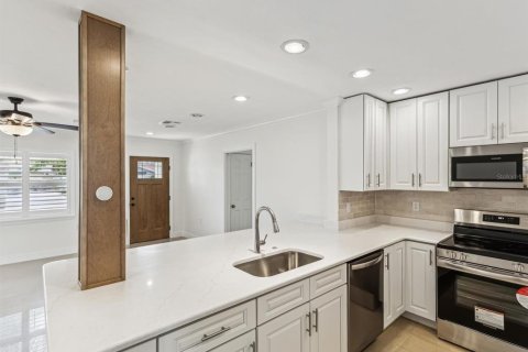 Casa en alquiler en Largo, Florida, 3 dormitorios, 159.79 m2 № 1825233 - foto 8