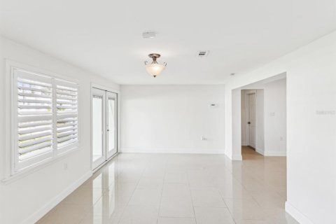 Casa en alquiler en Largo, Florida, 3 dormitorios, 159.79 m2 № 1825233 - foto 15