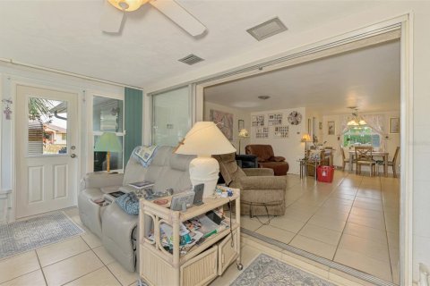 Villa ou maison à vendre à North Port, Floride: 2 chambres, 133.78 m2 № 1680567 - photo 29
