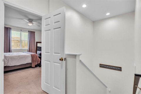 Townhouse in Lakeland, Florida 3 bedrooms, 180.69 sq.m. № 1789447 - photo 20