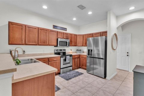 Townhouse in Lakeland, Florida 3 bedrooms, 180.69 sq.m. № 1789447 - photo 6