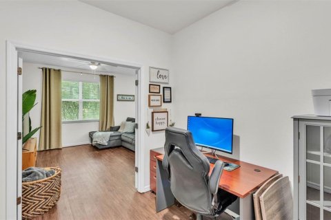Townhouse in Lakeland, Florida 3 bedrooms, 180.69 sq.m. № 1789447 - photo 17