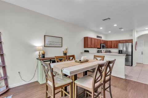 Townhouse in Lakeland, Florida 3 bedrooms, 180.69 sq.m. № 1789447 - photo 10