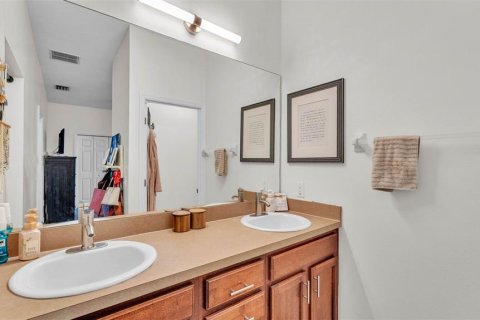 Townhouse in Lakeland, Florida 3 bedrooms, 180.69 sq.m. № 1789447 - photo 24