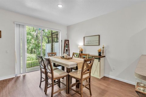 Townhouse in Lakeland, Florida 3 bedrooms, 180.69 sq.m. № 1789447 - photo 11
