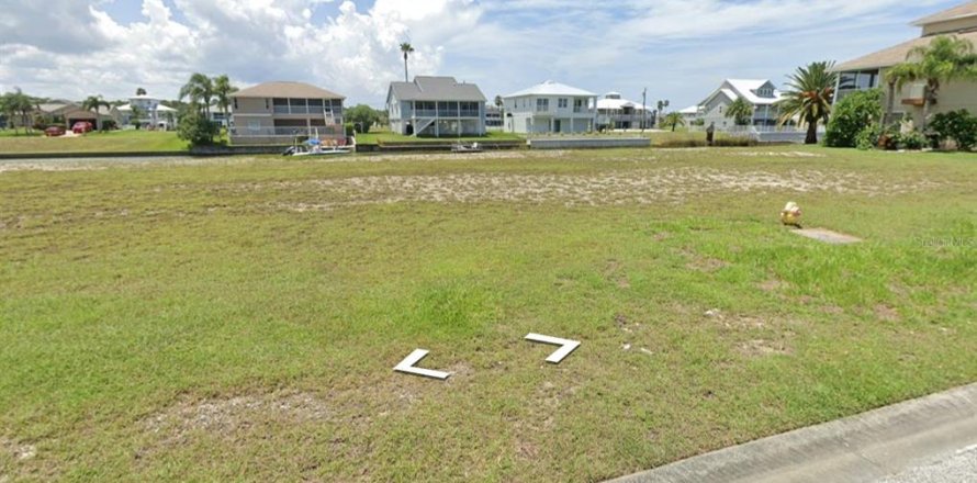 Land in Hernando Beach, Florida № 2379666