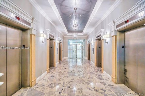 Condo in Hollywood, Florida, 1 bedroom  № 1868578 - photo 25