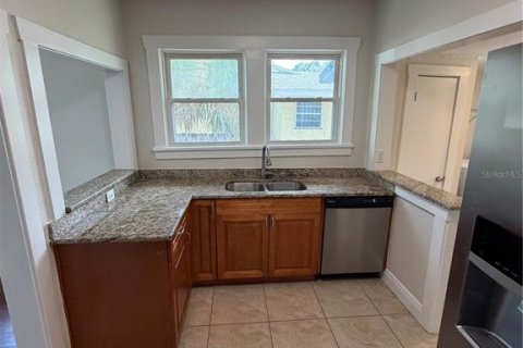 Villa ou maison à louer à Tampa, Floride: 3 chambres, 109.25 m2 № 2096983 - photo 6