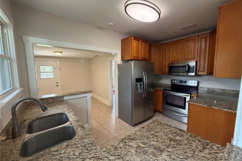 Villa ou maison à louer à Tampa, Floride: 3 chambres, 109.25 m2 № 2096983 - photo 7