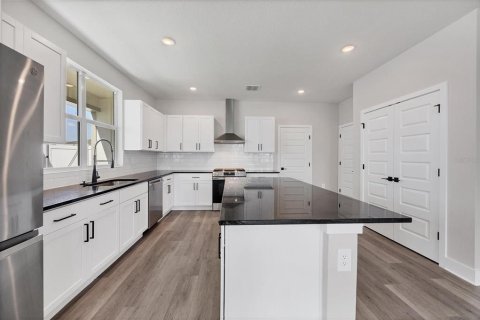 Villa ou maison à louer à Venice, Floride: 4 chambres, 207.17 m2 № 1656829 - photo 9