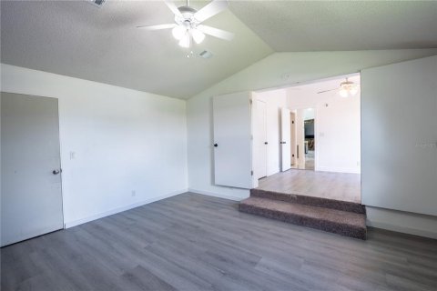 Casa en venta en Brooksville, Florida, 6 dormitorios, 653.66 m2 № 2232326 - foto 17